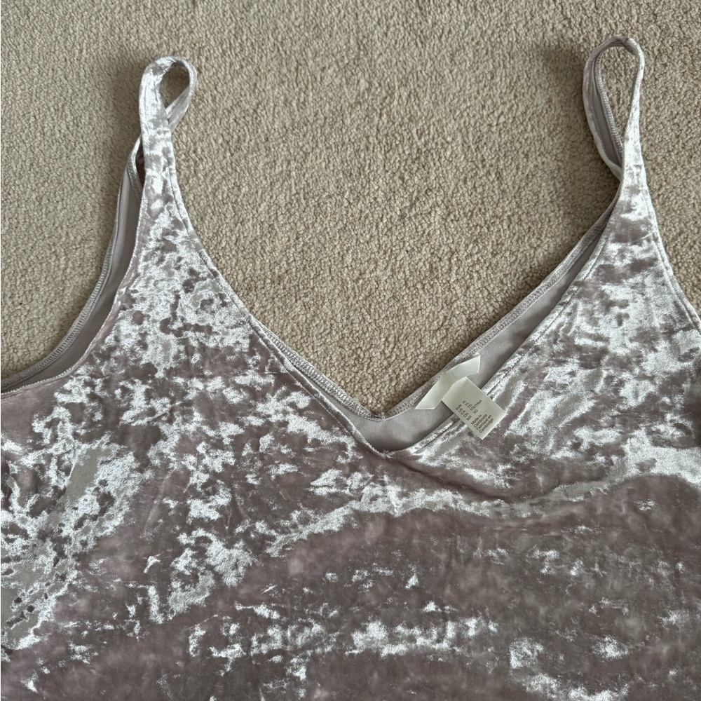 H&M Crushed Velvet Spaghetti Strap Tank in Dusty Mauve